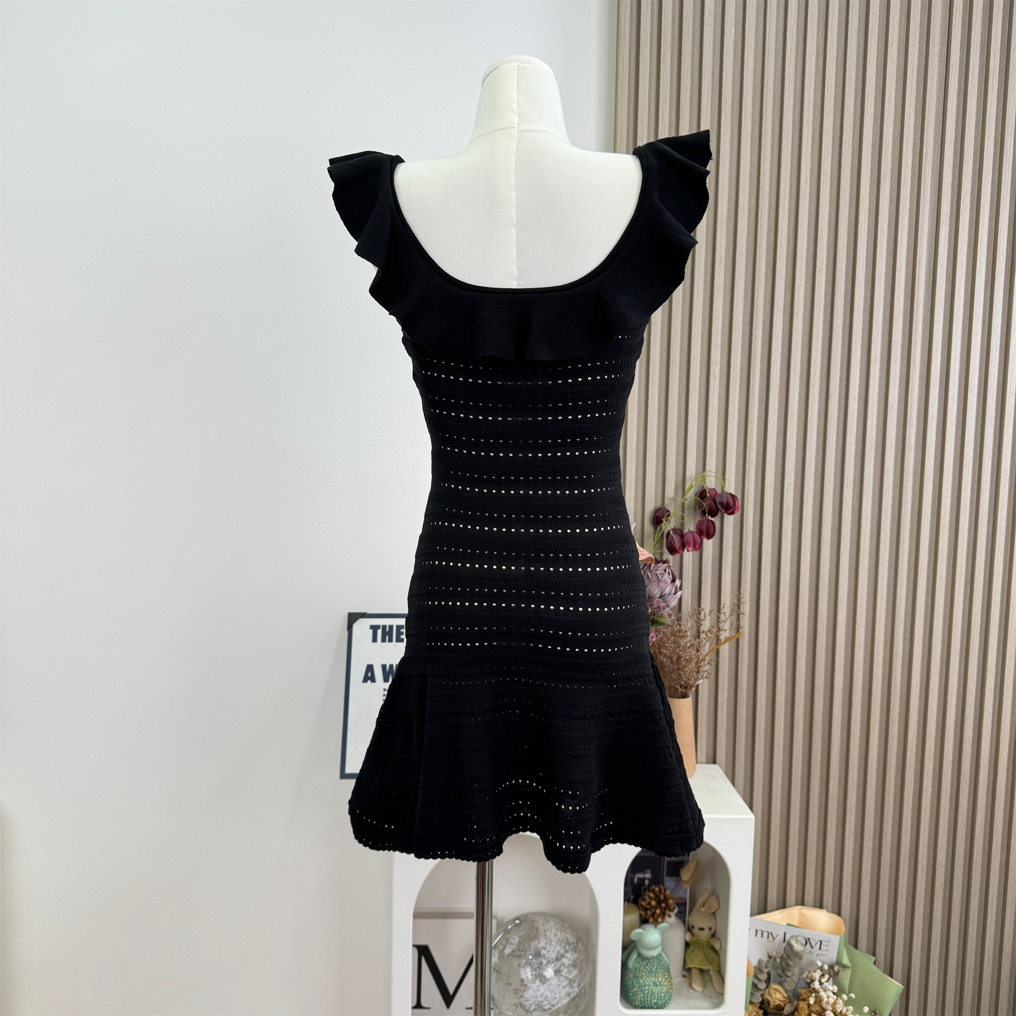 Chien Hepburn Style Little Black Knit Dress with Ruffle U-Neck and Waist-Slimming Fit - Image 4