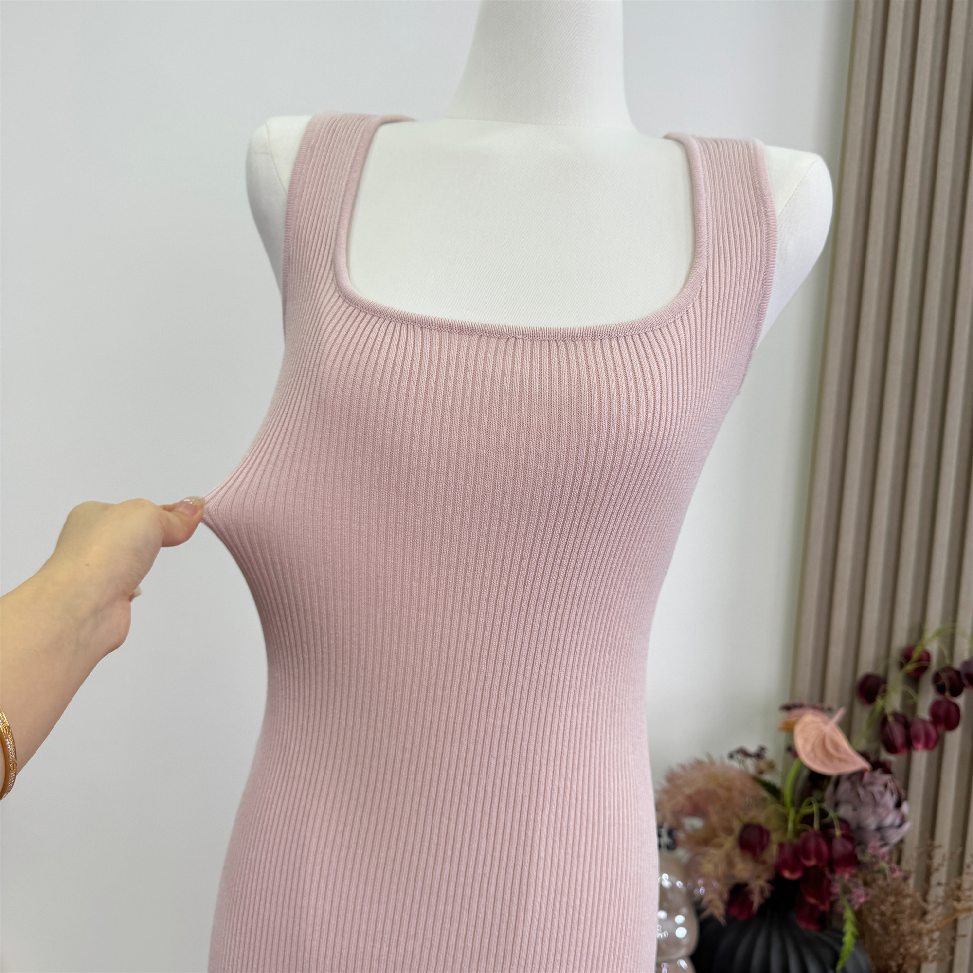 Sweet Wolf Ribbed Knit Sleeveless Dress for Women Summer Waist-Slimming Two-Color - Image 3