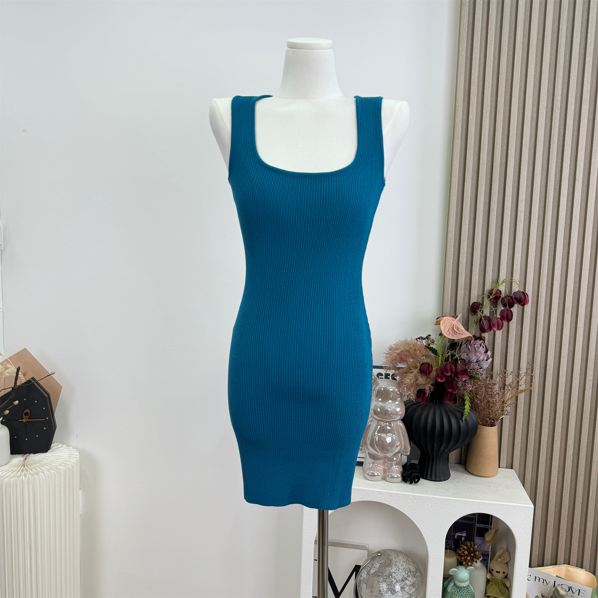 Sweet Wolf Ribbed Knit Sleeveless Dress for Women Summer Waist-Slimming Two-Color - Image 4