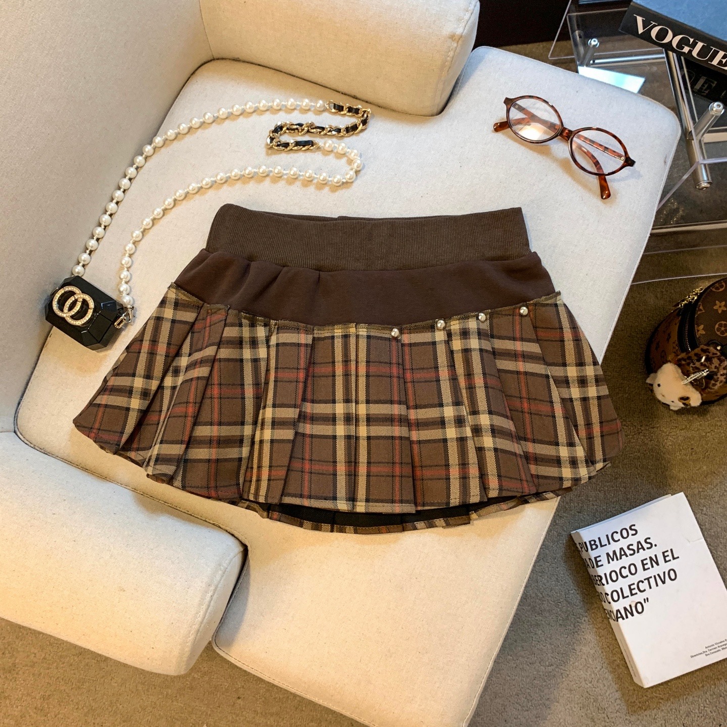 Pleated Low Waist Color Block Mini Skirt for Women - Image 4