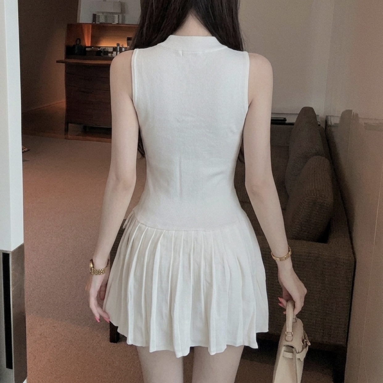 Pleated Sleeveless Dress with Round Neck and Cinched Waist - Image 5