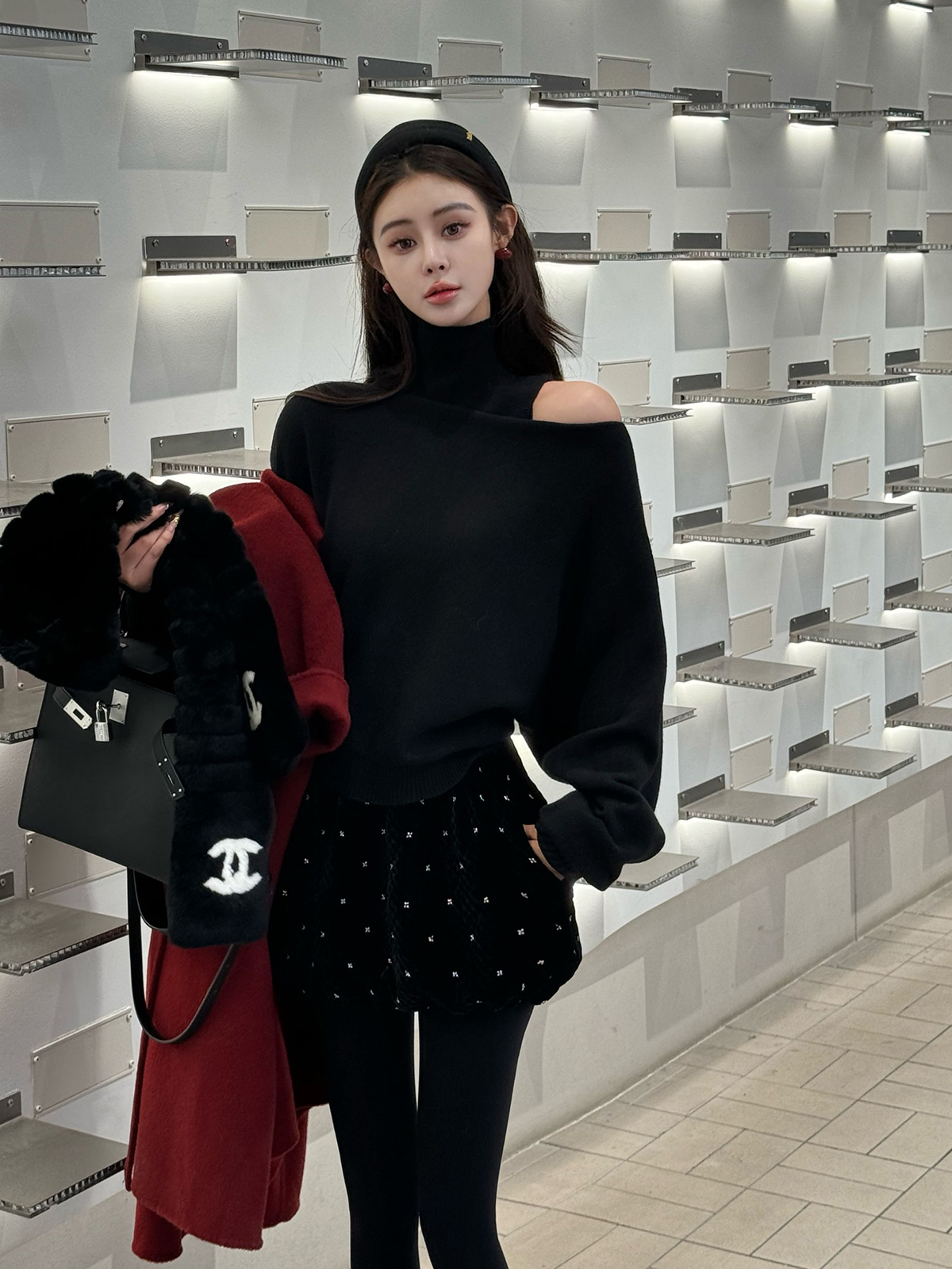 Women's Two-Piece Half Turtleneck Knit Vest and Off-Shoulder Sweater Set - Image 3