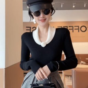 Lilian Ribbed Knit Sweater with Color Block Design Women New Fall 2026